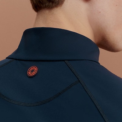 HERMES SS24 Slim Fit Colorblock Lengan Panjang Polo Biru Navy H800681EV01 Shop HERMES SS24 Slim Fit Colorblock Lengan Panjang Polo Biru Navy H800681EV01