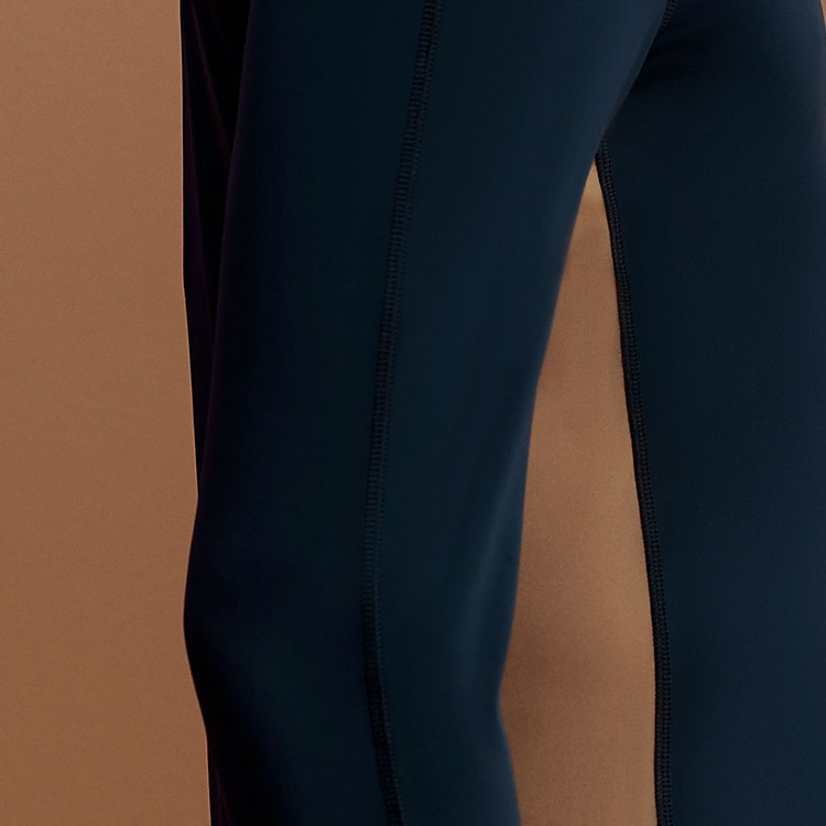 Details for HERMES SS24 Slim Fit Colorblock Lengan Panjang Polo Biru Navy H800681EV01