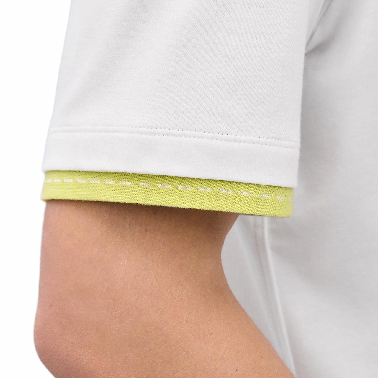 Shop HERMES SS25 Kemeja-T Leher Bulat Kapas Putih Berlapis Kontras. H557940HA90