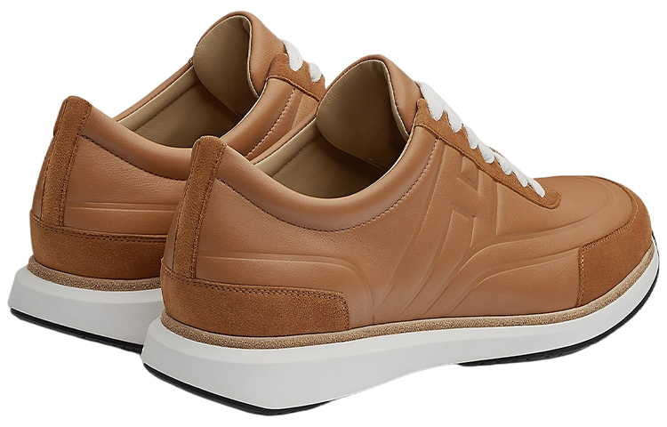 Shop HERMES 愛馬仕 小牛皮絨面運動鞋 棕色