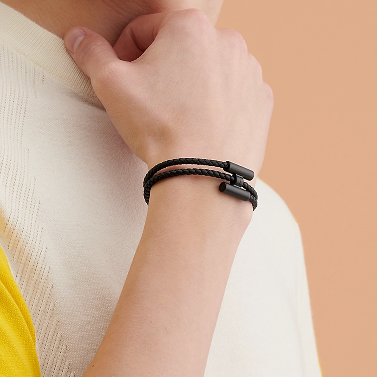 Lookbook Gelang Kulit Lelaki HERMES Tournis Tressé Hitam. H077300FI89