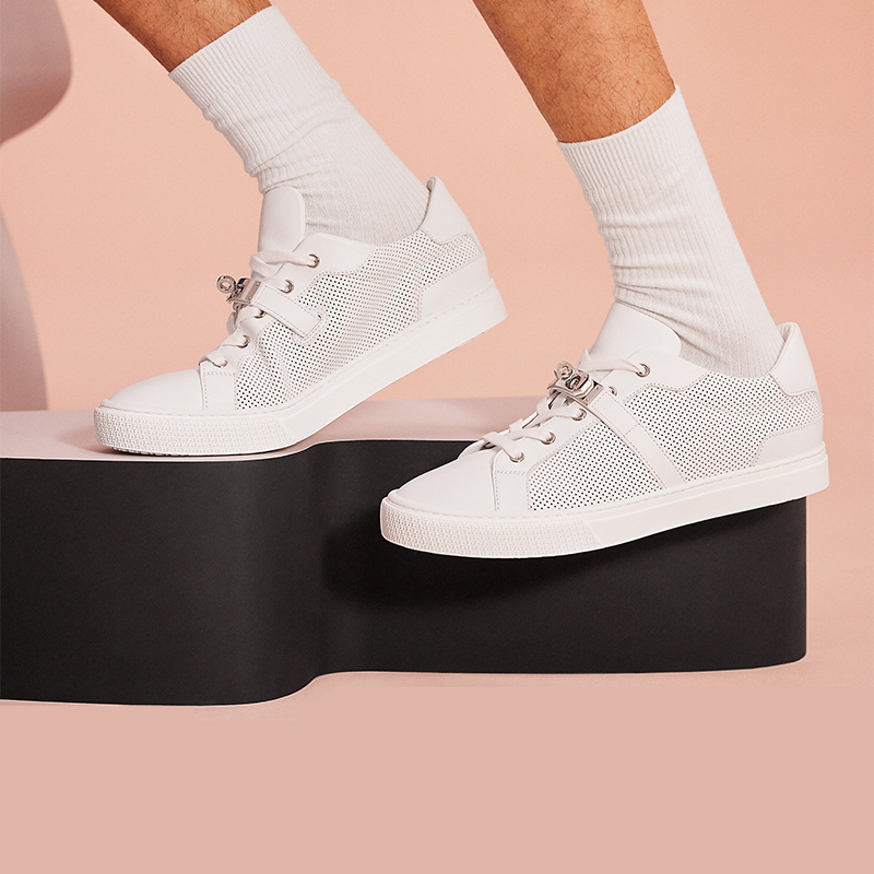 Purchase Baskets HERMÈS ''Blanc Casual Cuir de Veau'' H221889Z-H9