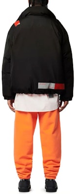 헤론 프레스톤 FW22 레터 프린트 스탠드 칼라 재킷 블랙 남성웨어. HMED012F22FAB0011000 Purchase 헤론 프레스톤 FW22 레터 프린트 스탠드 칼라 재킷 블랙 남성웨어. HMED012F22FAB0011000