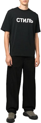 HERON PRESTON FW22 Kaos Hitam Logo Print Lengan Pendek Casual. HMAA032C99JER0021001 Lookbook HERON PRESTON FW22 Kaos Hitam Logo Print Lengan Pendek Casual. HMAA032C99JER0021001