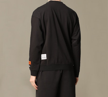 헤론 프레스톤 초상화 프린트 블랙 긴팔 맨투맨 HMBA007S208960191088 Purchase 헤론 프레스톤 초상화 프린트 블랙 긴팔 맨투맨 HMBA007S208960191088