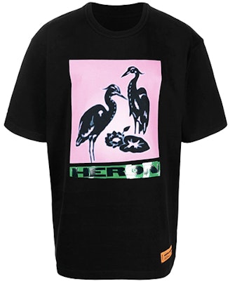 HERON PRESTON SS21 Kaos Crewneck Hitam Motif Bangau Pink HMAA020R21JER0031030 Buy HERON PRESTON SS21 Kaos Crewneck Hitam Motif Bangau Pink HMAA020R21JER0031030
