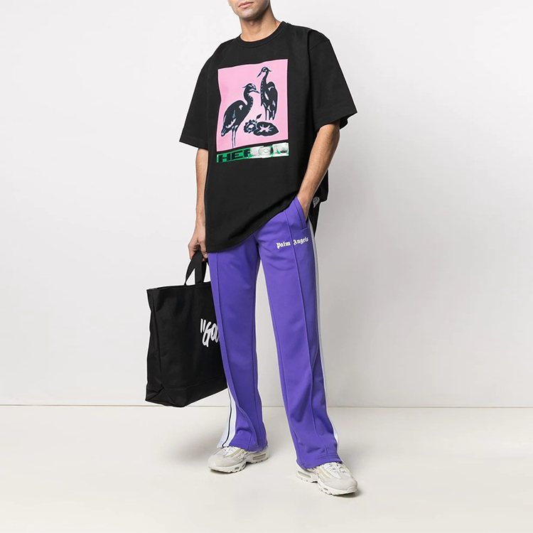 Lookbook HERON PRESTON SS21 Kaos Crewneck Hitam Motif Bangau Pink HMAA020R21JER0031030