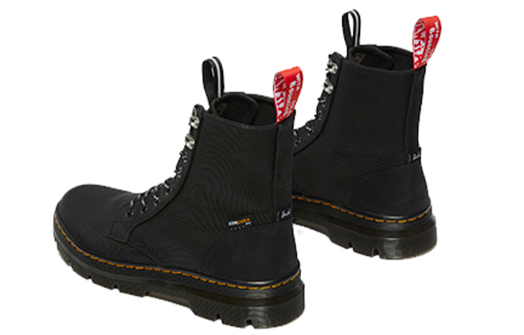 Shop 닥터마틴 X 허쉘 컴즈2 유틸리티 부츠 '블랙' 27403001