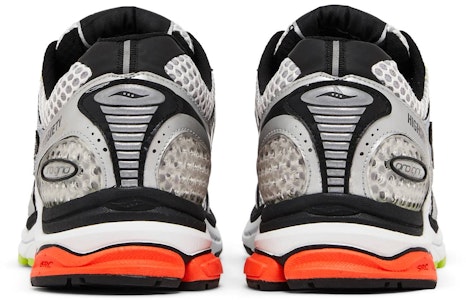 Highsnobiety x Saucony ProGrid Triumph 4 'Plata' S70821-2 Details for Highsnobiety x Saucony ProGrid Triumph 4 'Plata' S70821-2