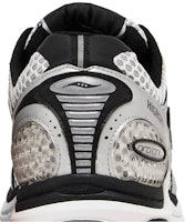 Highsnobiety x Saucony ProGrid Triumph 4 "银色" S70821-2 Sizing Highsnobiety x Saucony ProGrid Triumph 4 "银色" S70821-2