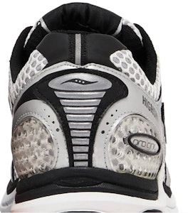 Highsnobiety x Saucony ProGrid Triumph 4 'Plata' S70821-2 Sizing Highsnobiety x Saucony ProGrid Triumph 4 'Plata' S70821-2