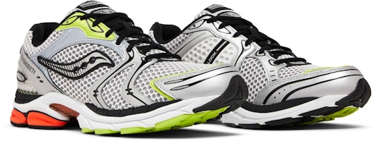 Highsnobiety x Saucony ProGrid Triumph 4 "银色" S70821-2 Cheap Highsnobiety x Saucony ProGrid Triumph 4 "银色" S70821-2