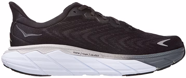 Lookbook HOKA ONE ONE Arahi 6 低幫 跑步鞋 男款 黑色