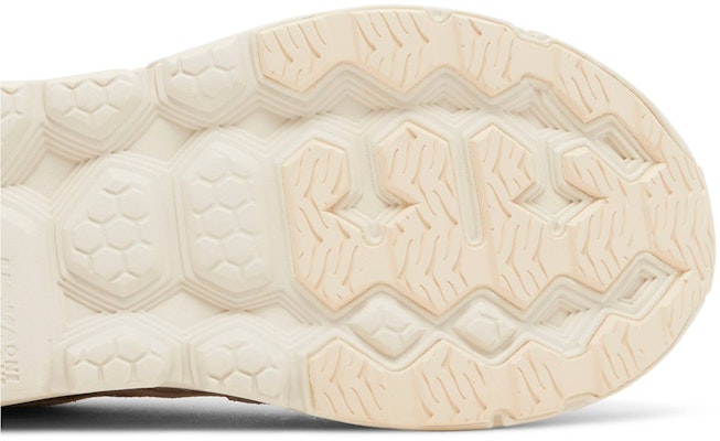 HOKA Clifton L Suede 'Eggnog' Sepatu Sneakers Pria 1122571-EEGG Purchase HOKA Clifton L Suede 'Eggnog' Sepatu Sneakers Pria 1122571-EEGG