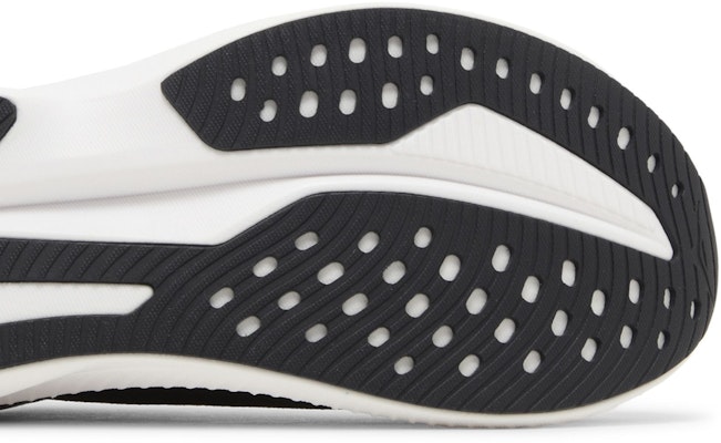 HOKA Mach 6 Lebar 'Hitam Putih' 1147833-BWHT Purchase HOKA Mach 6 Lebar 'Hitam Putih' 1147833-BWHT