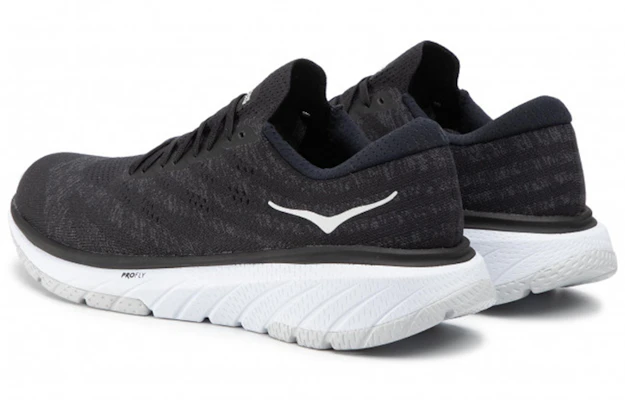 HOKA ONE ONE Cavu 3 ''Schwarz Weiß'' 1106481-BWHT Lookbook HOKA ONE ONE Cavu 3 ''Schwarz Weiß'' 1106481-BWHT