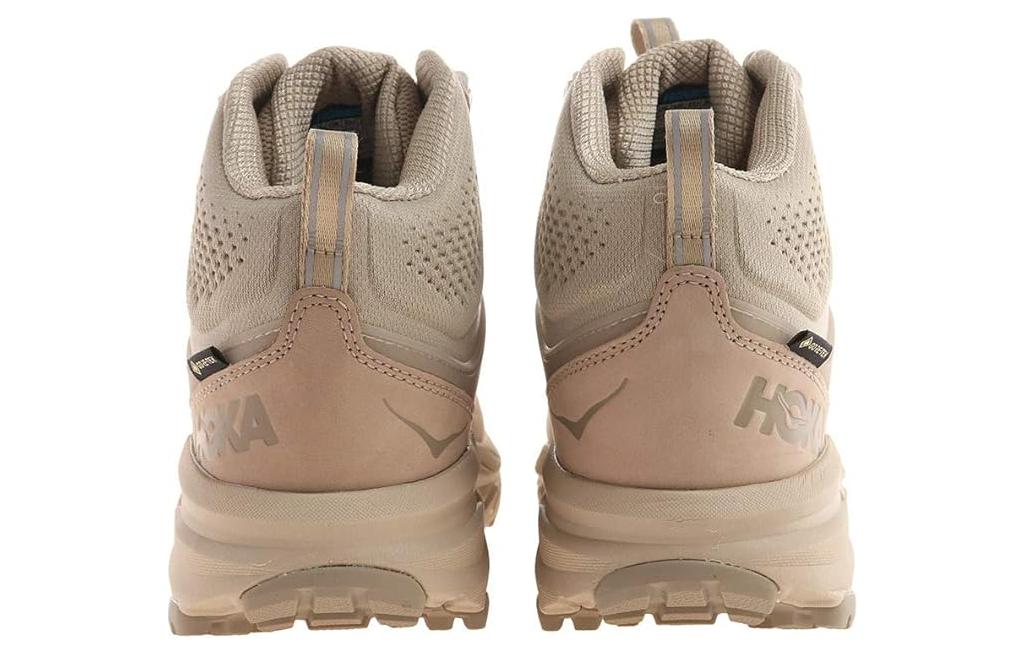 Shop HOKA ONE ONE Challenger Mid Gore-Tex 戶外功能鞋 棕色