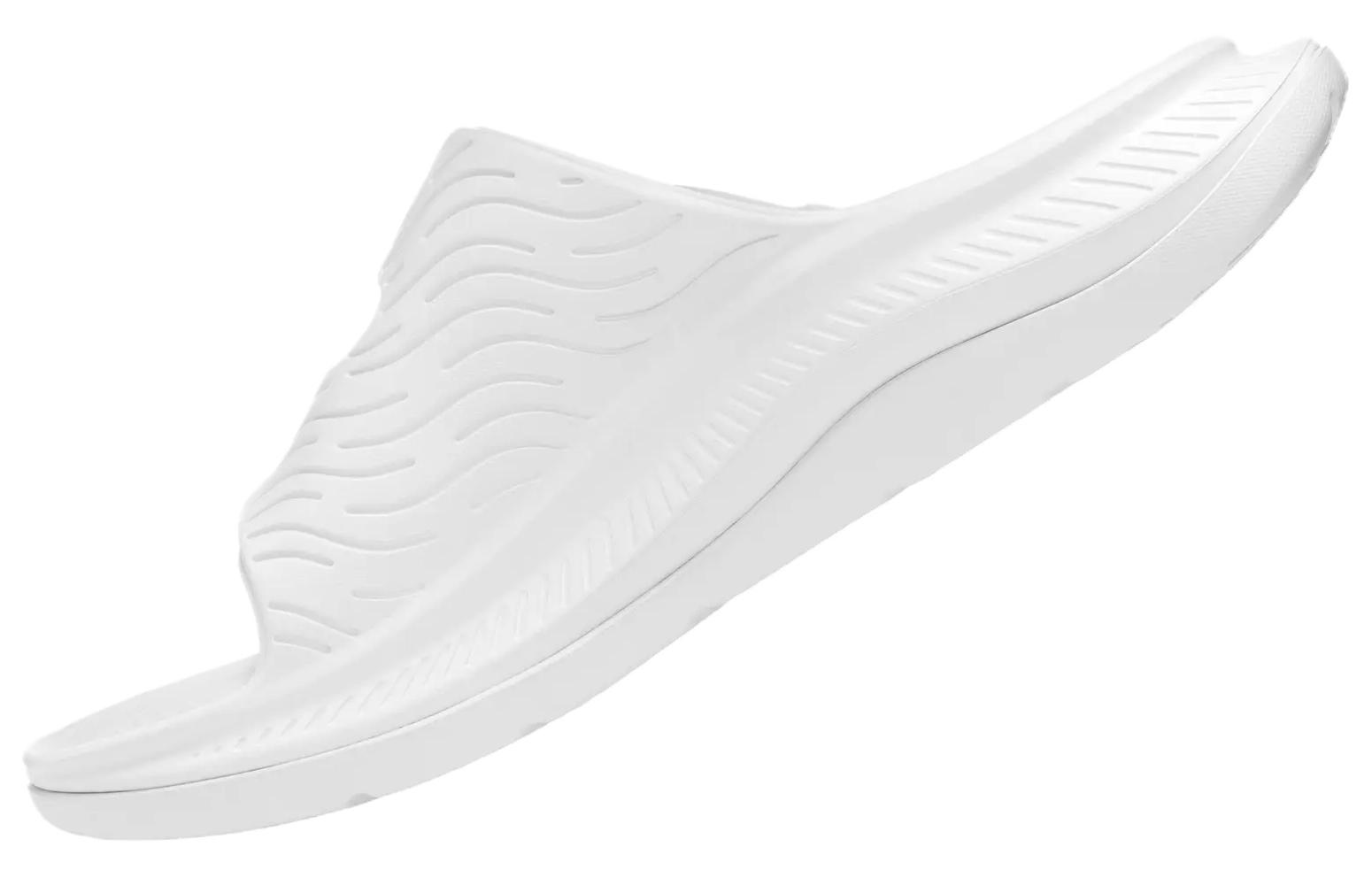 Shop HOKA ONE ONE ORA Luxe 舒適減震 一字拖鞋 男女同款 白色