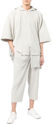 Homme Plissé Issey Miyake FW22 淺灰色百褶休閒九分褲 HP28JF10904 Lookbook Homme Plissé Issey Miyake FW22 淺灰色百褶休閒九分褲 HP28JF10904