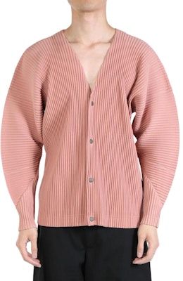 三宅一生 Homme Plissé 男装鲑鱼粉V领针织开襟衫. HP46JL111-23 Shop 三宅一生 Homme Plissé 男装鲑鱼粉V领针织开襟衫. HP46JL111-23