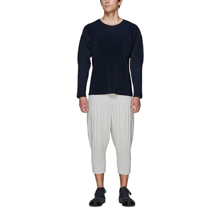 Lookbook 三宅一生Homme Plissé SS21灰色褶皱九分裤休闲长裤。 HP55JF153-11