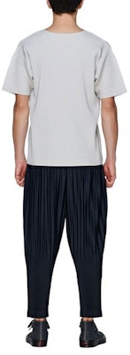 三宅一生Homme Plissé SS21灰色褶皱圆领T恤 - 男款 HP55JK020-11 Shop 三宅一生Homme Plissé SS21灰色褶皱圆领T恤 - 男款 HP55JK020-11