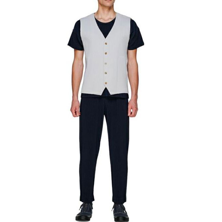 Lookbook 三宅一生Homme Plissé SS22褶皱V领纽扣马甲 - 休闲服饰 HP55JE111-11
