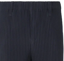 Shop Homme Plissé Issey Miyake SS23 素色百褶直筒休閒褲 中腰 男裝褲。 HP55JF450-15