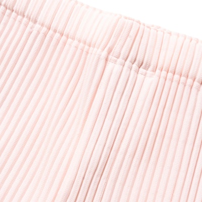 Homme Plissé Issey Miyake SS24粉色修身弹力腰休闲短裤。 HP48JF110-20 Purchase Homme Plissé Issey Miyake SS24粉色修身弹力腰休闲短裤。 HP48JF110-20