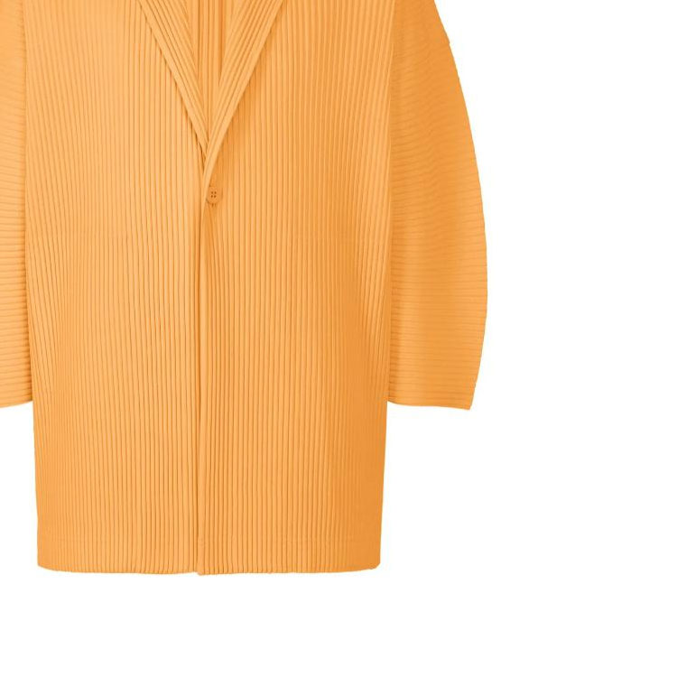 Shop 옴므 플리세 이세이 미야케 SS24 플리츠 버튼 루즈 자켓 멜론 오렌지 남성용. HP46JL126-33