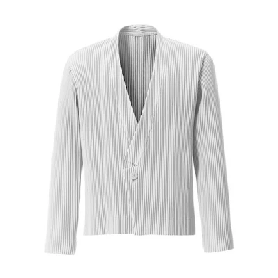 HOMME PLISSÉ ISSEY MIYAKE White Pleated V-Neck Jacket Menswear HP03FD102-11