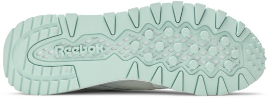 Hot Ones x Reebok Classic Leather Legacy 'The Thirst Quencher' Sepatu Sneakers GV7092 Shop Hot Ones x Reebok Classic Leather Legacy 'The Thirst Quencher' Sepatu Sneakers GV7092