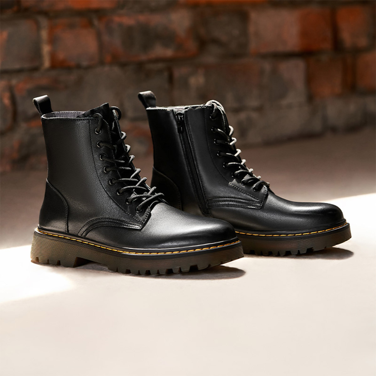 Shop ホットウィンド クラシック ショートブーツ 'ブラック ブリティッシュスタイル' H95M1422