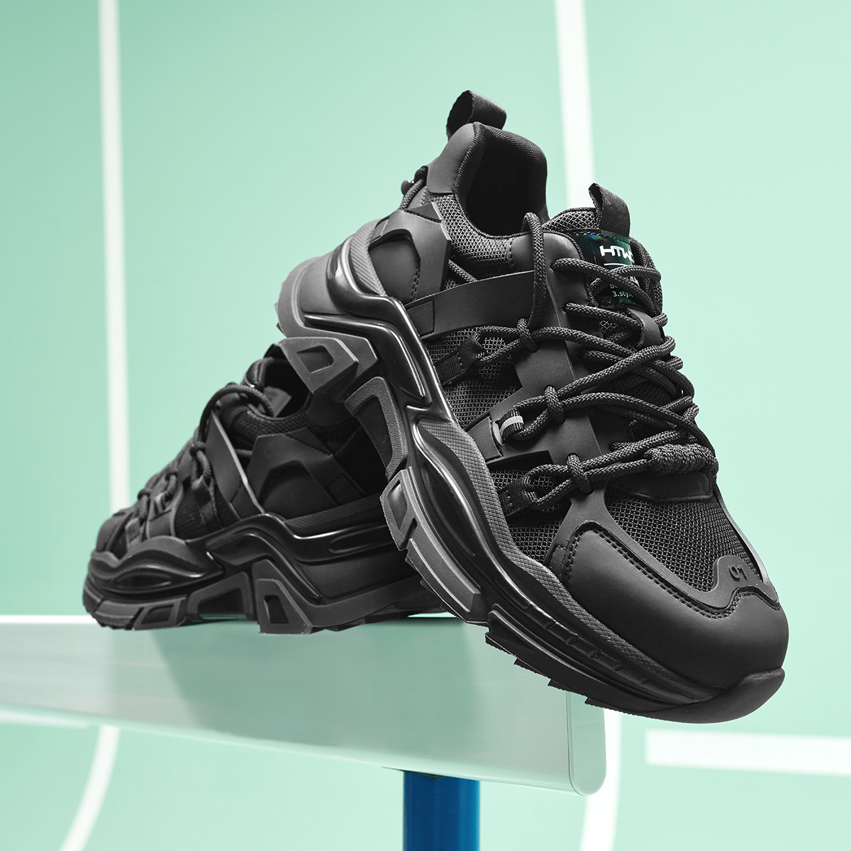 Purchase 热风厚底休闲布面系带潮流黑色老爹鞋 H42M3111