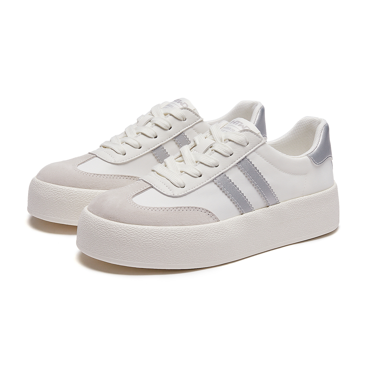 Lookbook Hotwind Sepatu Unisex Sol Tebal Low-Top 'Q-Bounce Marshmallow' H14W3315