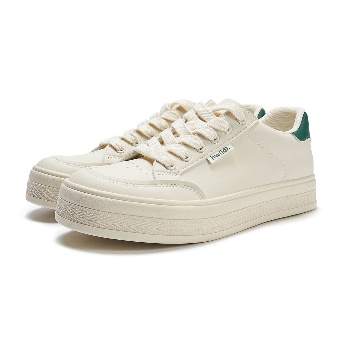 Lookbook Hotwind Low-Top Sneakers 'Putih Nyaman dan Bernapas' H14M3711