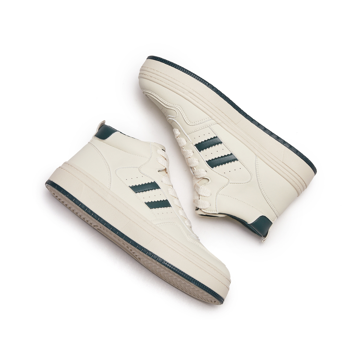 Shop Hotwind Low-Top Sneaker ''Reka Bergaris Selesa Serbaguna'' H92M3403