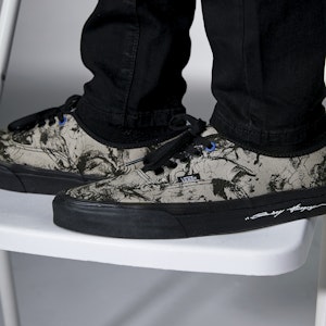 Hua Tunan x Vans Authentic Tahun Macan 'Hitam' VN000QERBLK 4