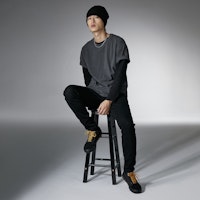 华裔画家花鸟南联手Vans黑色虎年Old Skool经典鞋 VN000ZDFBLK 3