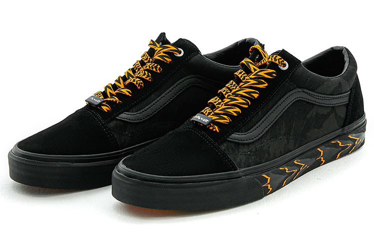 Lookbook 花臻 × Vans Old Skool 虎年限定 '黑色' VN000ZDFBLK