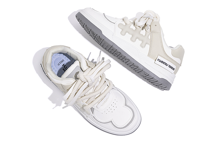 Shop Huanqiu Low Top 'Cream Patchwork' zapatillas parche crema. ZHQ-HY136MW