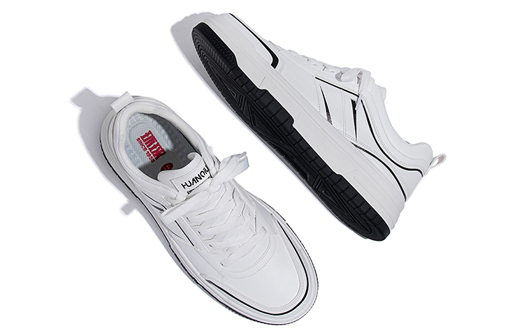 Purchase 环球滑板鞋 '黑白' ZHQ-XB011WB