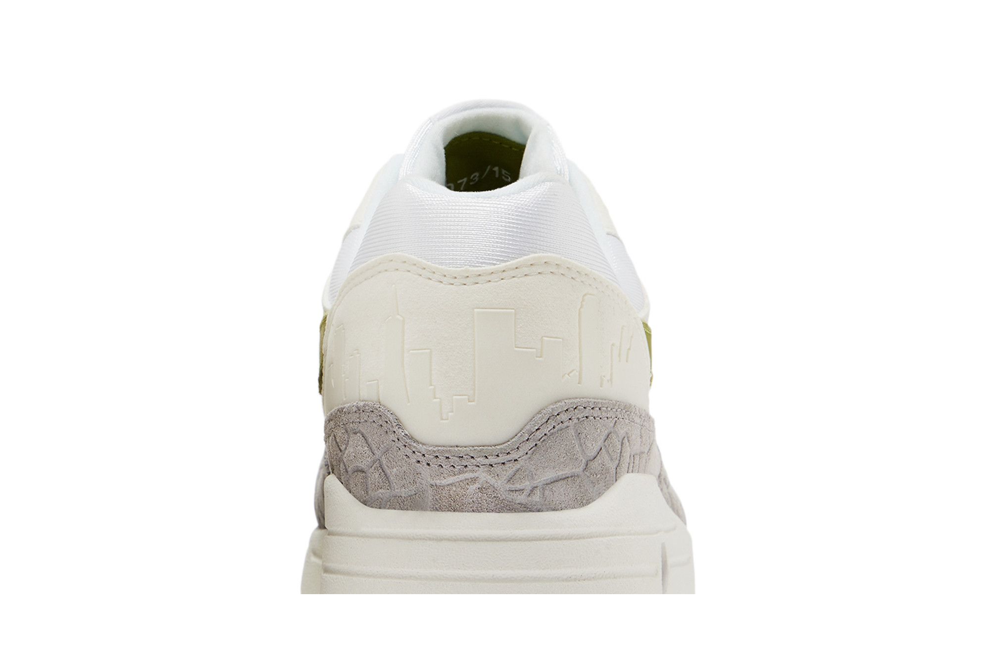 Sizing HUF x Nike Air Max 1 SP Friends & Family 'White Pear' Putih Pir HF3714-100