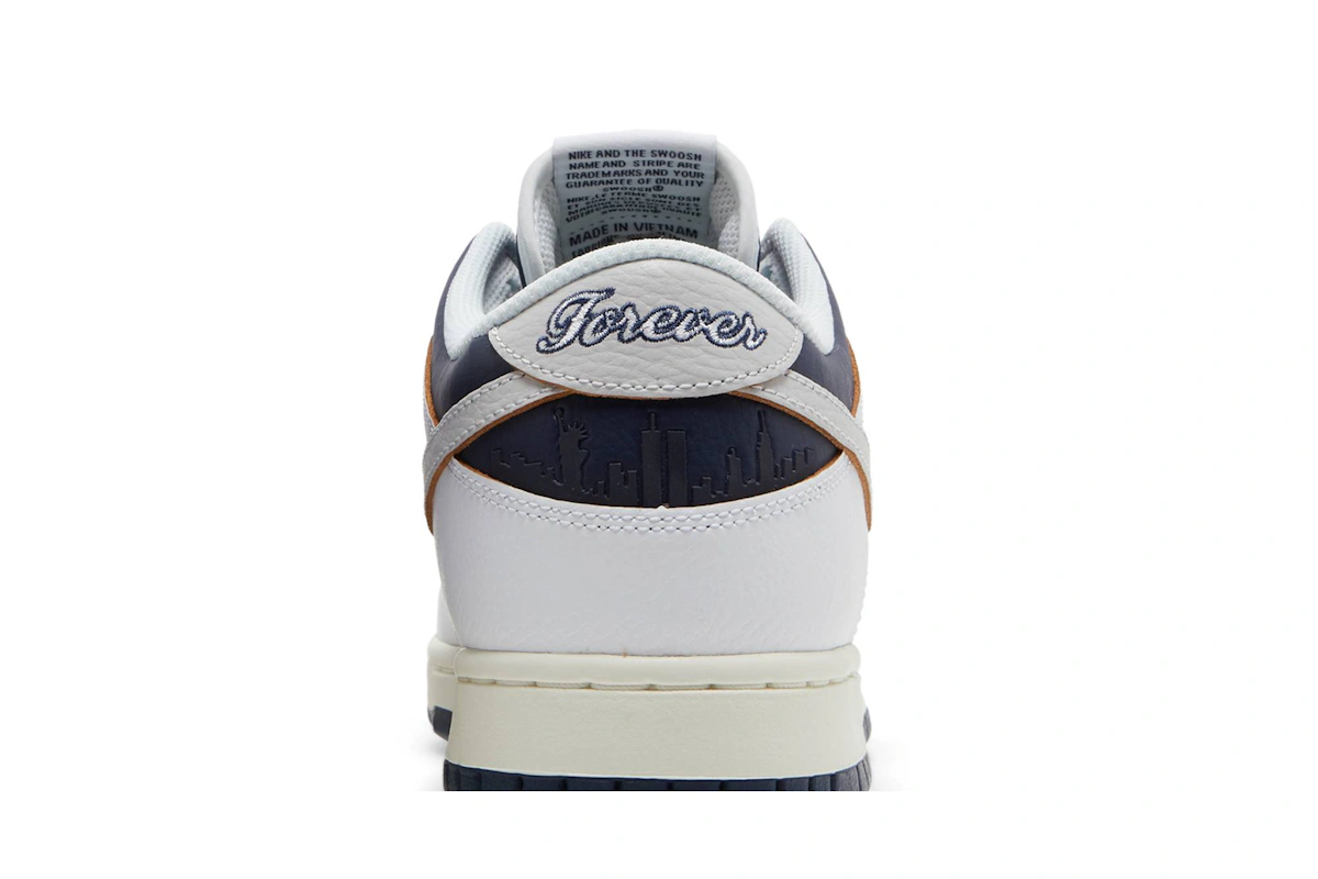 HUF x Nike SB Dunk Low 'NYC' FD8775-100