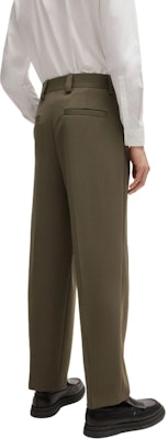 HUGO BOSS 卡其色中腰修身休閒長褲。 50520374-257 Shop HUGO BOSS 卡其色中腰修身休閒長褲。 50520374-257