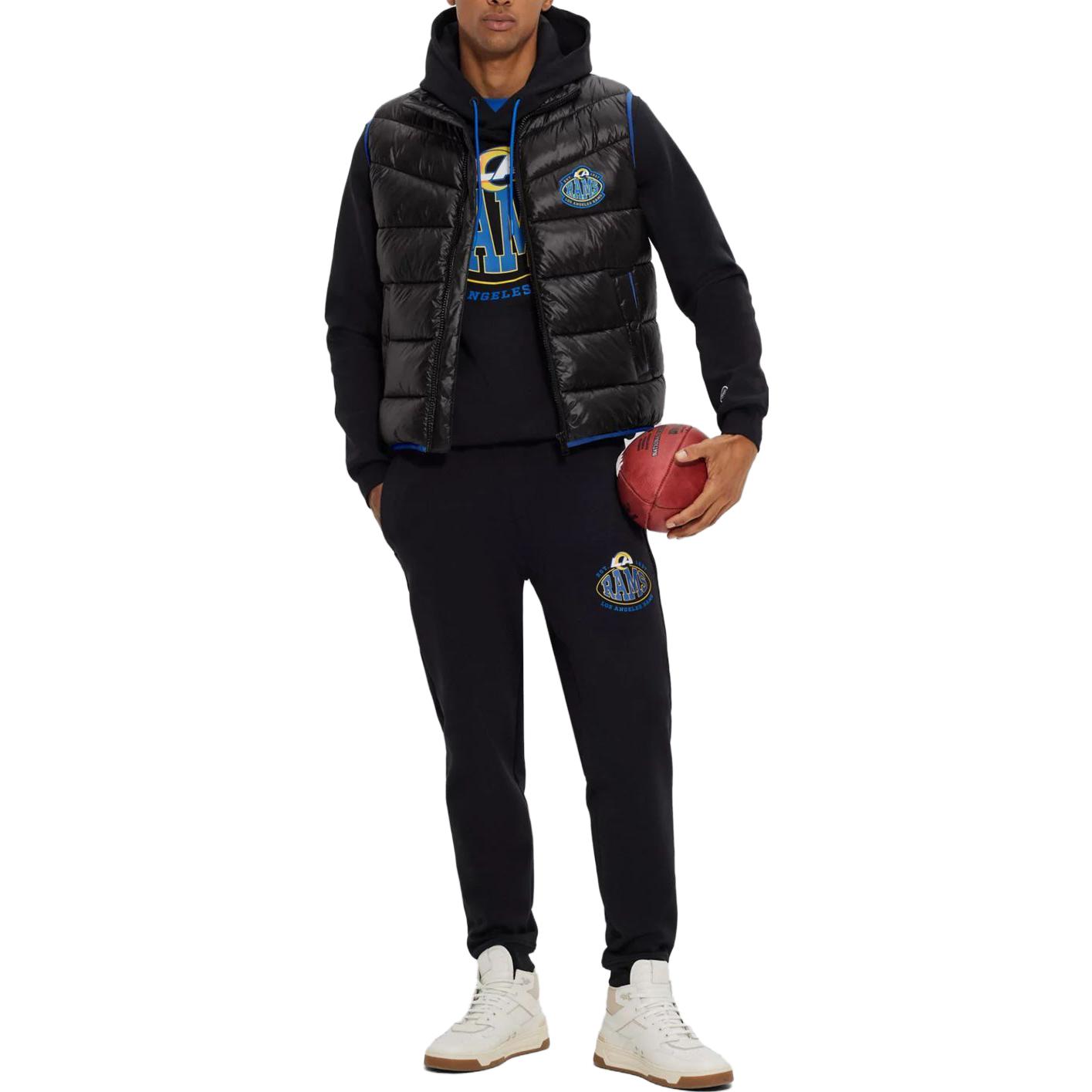 Lookbook ヒューゴボス プレーン ジップアップ ベスト ブラックカラー. 50505930-003