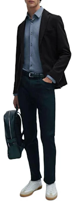 HUGO BOSS 修身版黑色单排扣长袖西装外套 50509553-001 Shop HUGO BOSS 修身版黑色单排扣长袖西装外套 50509553-001