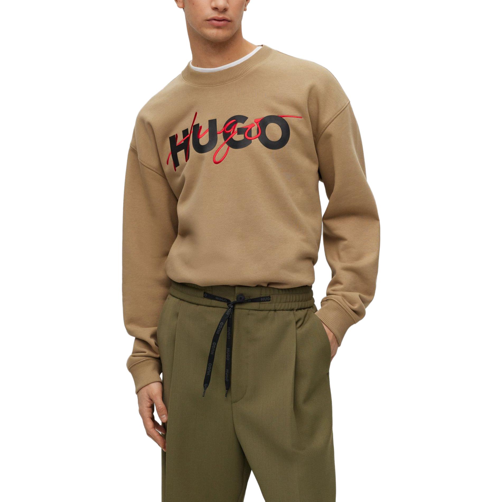 Shop HUGO BOSS 米色圓領長袖套頭衫運動衫 50494558-242