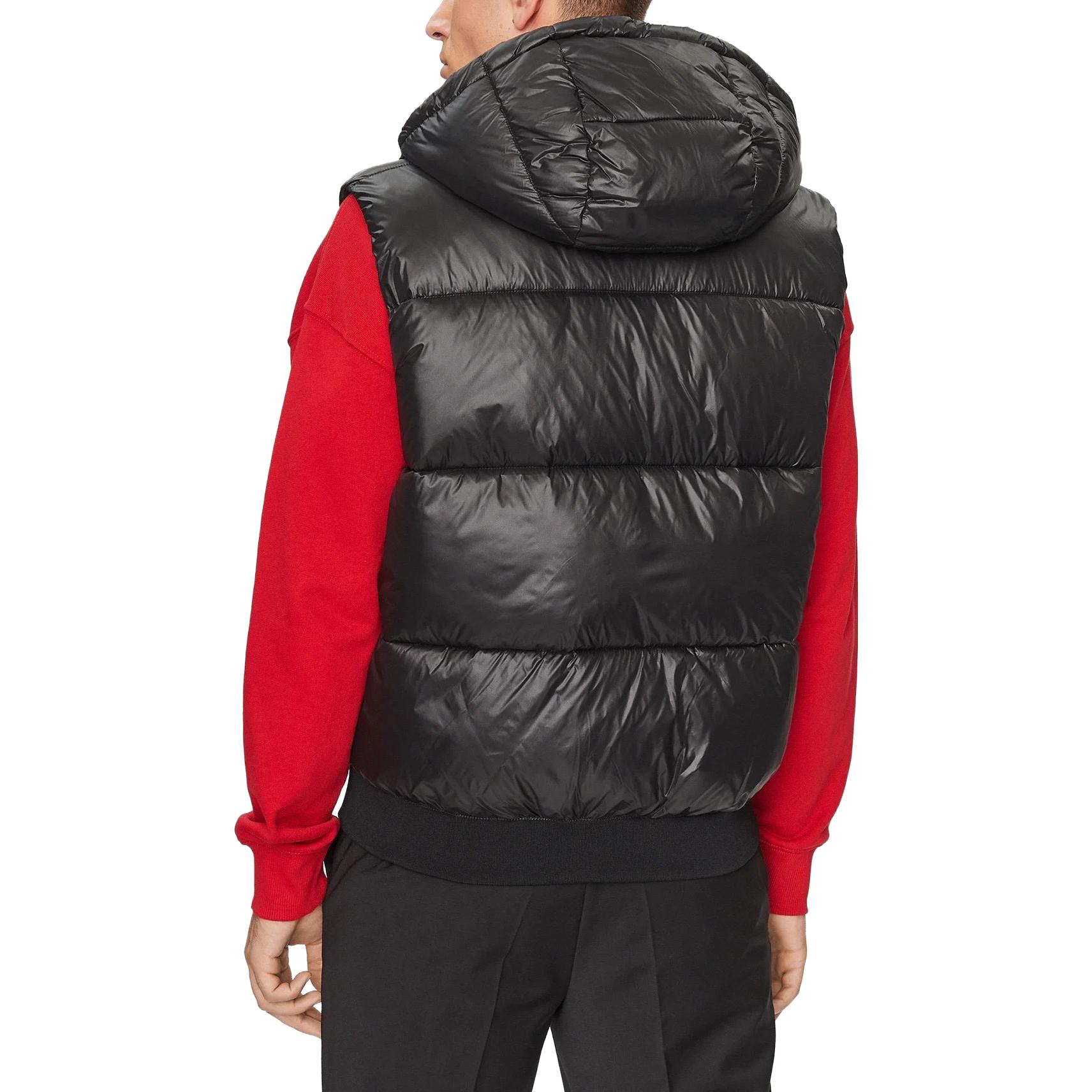 Shop 휴고 보스 블랙 솔리드 로고 패치 후드 베스트. 50503667-001