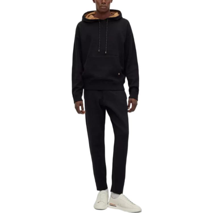 Lookbook HUGO BOSS FW22 黑色連帽上衣大前口袋 50477375-001